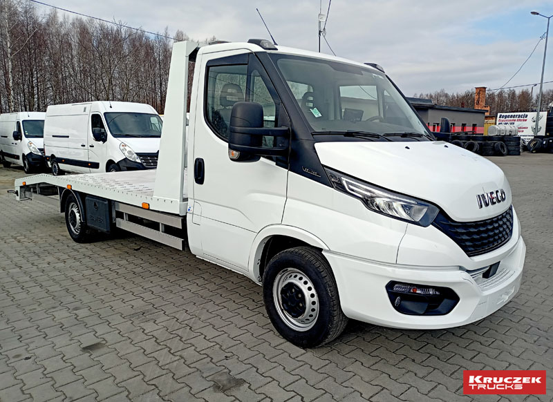 wypożyczalnia busów iveco daily laweta